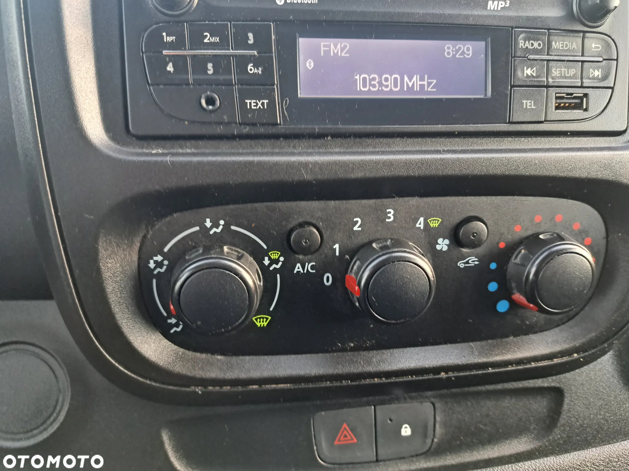 Renault Trafic - 15