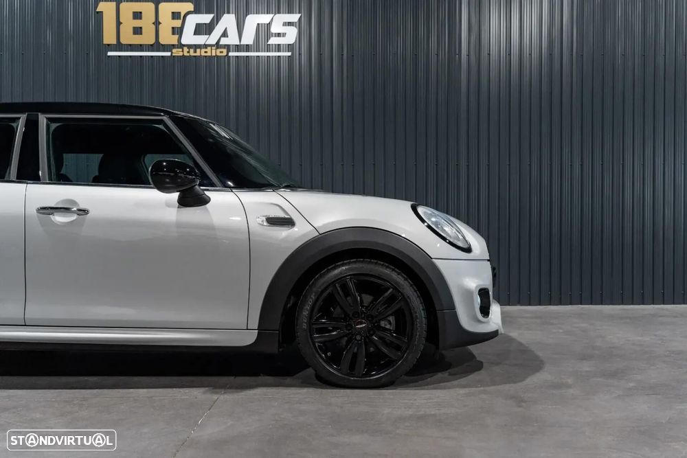 MINI 5 Portas Cooper D Auto - 44