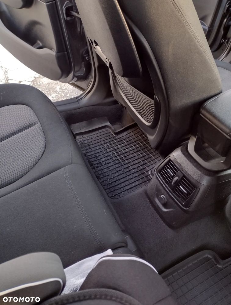 BMW Seria 2 214d - 12