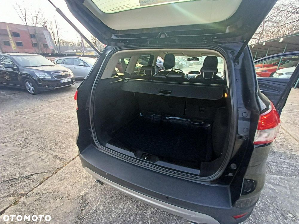 Ford Kuga 1.6 EcoBoost 2x4 Titanium - 27