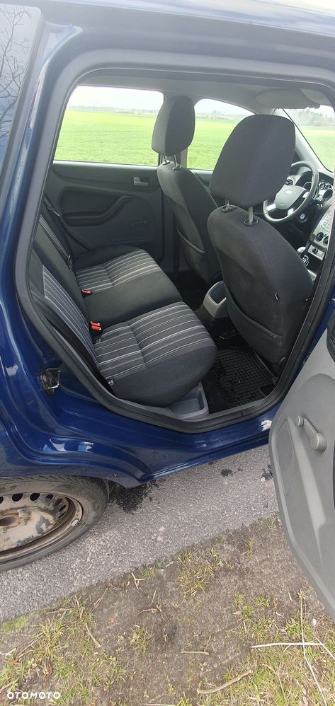 Ford Focus 1.8 TDCi Ambiente - 7