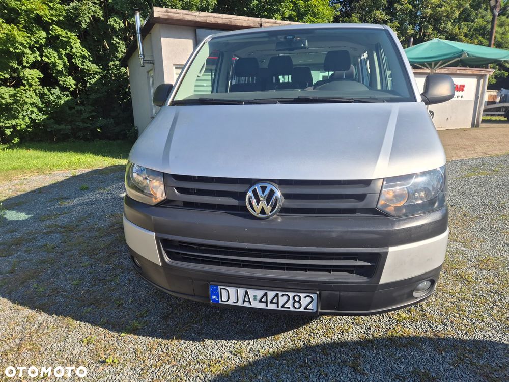 Volkswagen Caravelle - 32