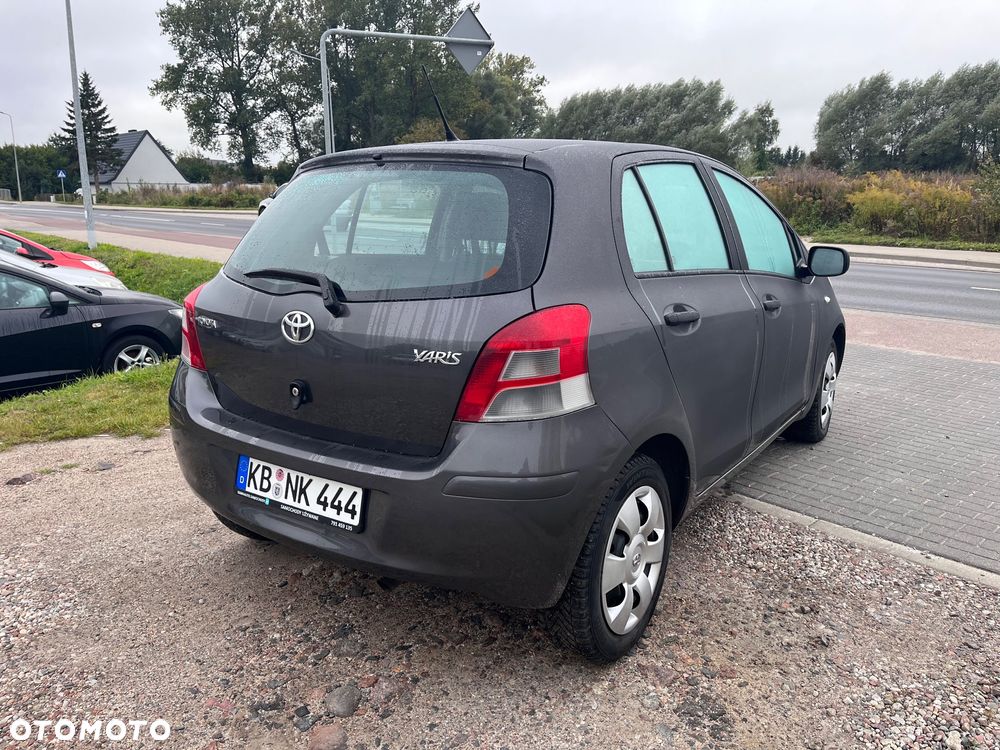 Toyota Yaris - 5