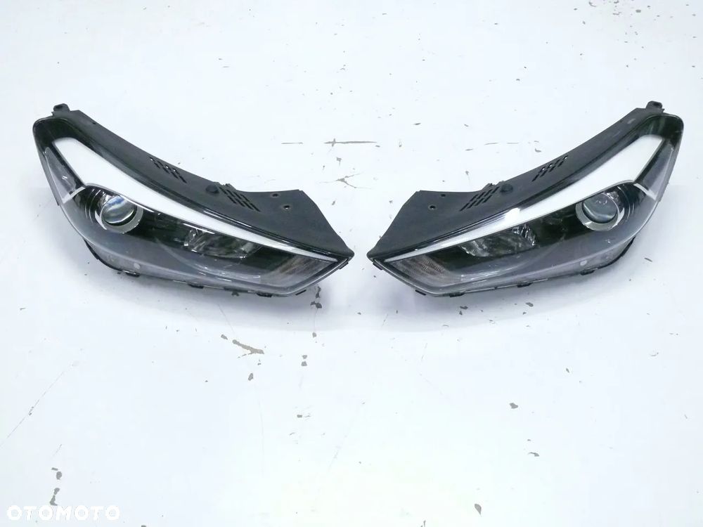 LAMPA PRZEDNIA PRAWA I LEWA HYUNDAI TUCSON III 2015 2018 WERSJA UK - 1