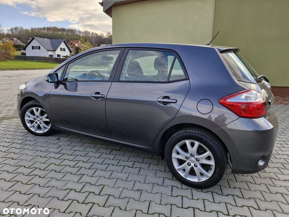 Toyota Auris - 10