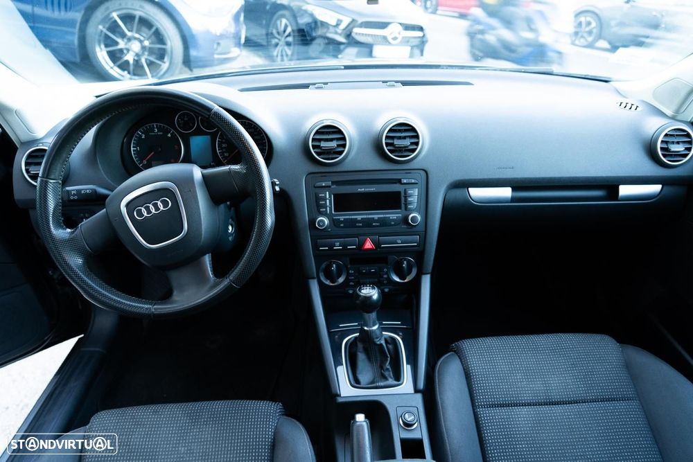 Audi A3 Sportback 2.0 TDi Ambiente - 3