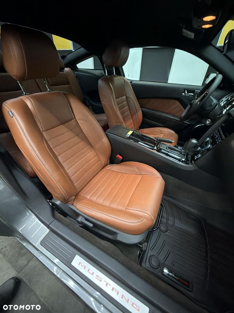 Ford Mustang - 17