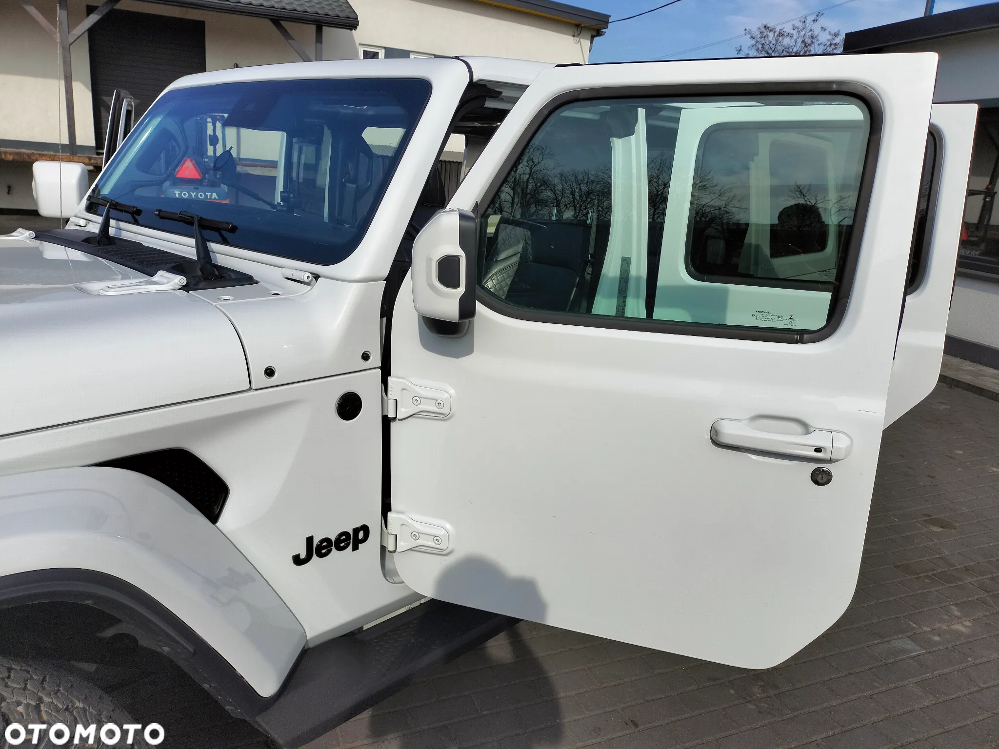 Jeep Wrangler - 15