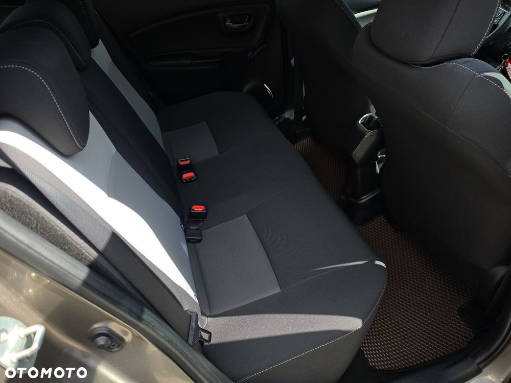 Toyota Yaris - 17