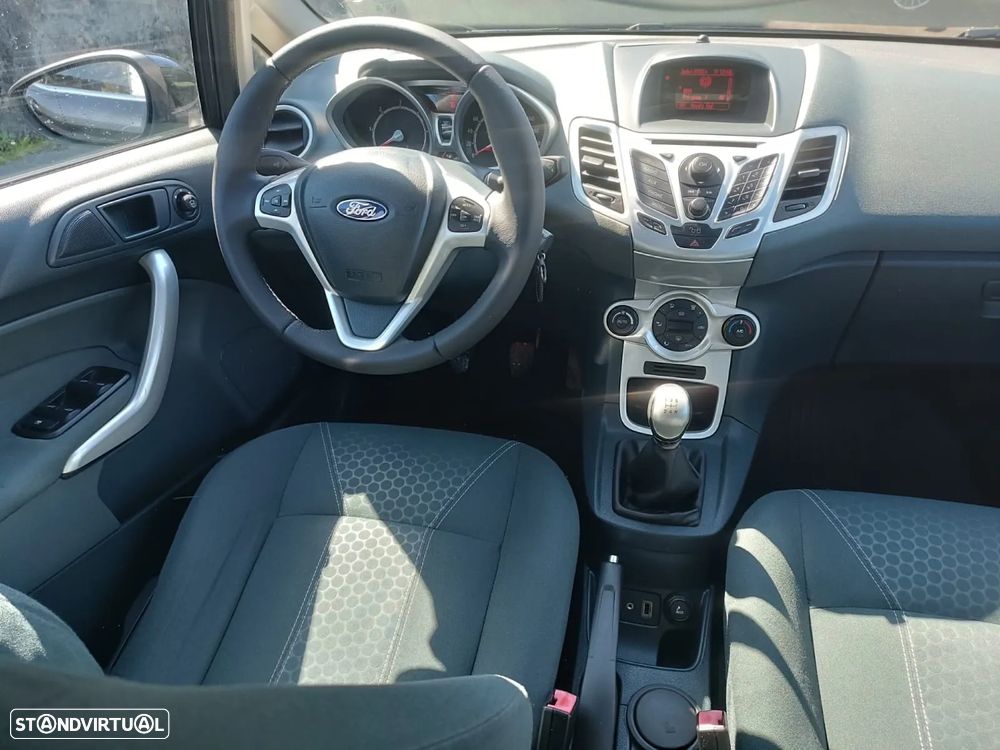 Ford Fiesta 1.4 TDCI Titanium - 15