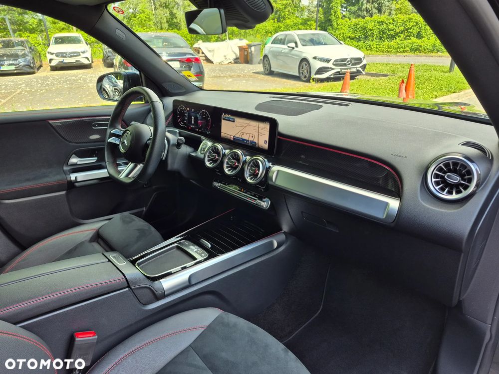 Mercedes-Benz GLB 200 AMG Line 7G-DCT - 28