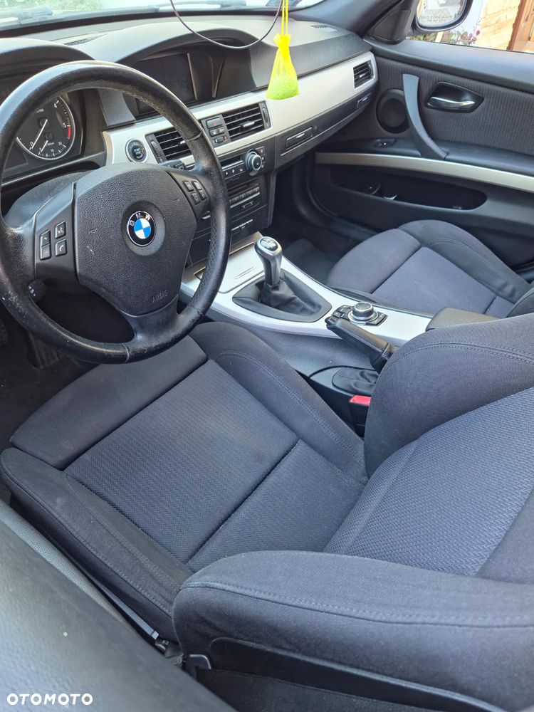 BMW Seria 3 318d - 8