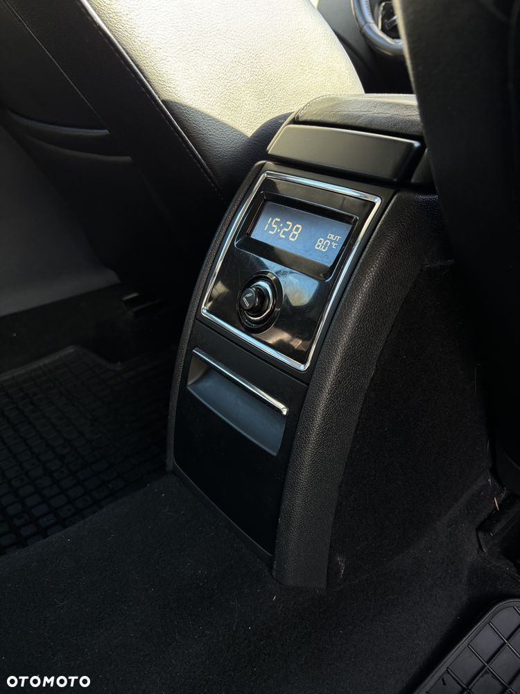 Skoda Superb 2.0 TDI Elegance DSG - 15