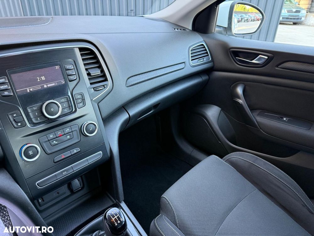 Renault Megane - 8