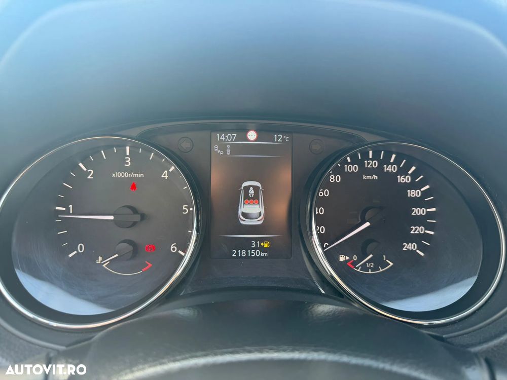 Nissan Qashqai 1.6 DCI ALL-MODE 4x4i TEKNA+ - 8