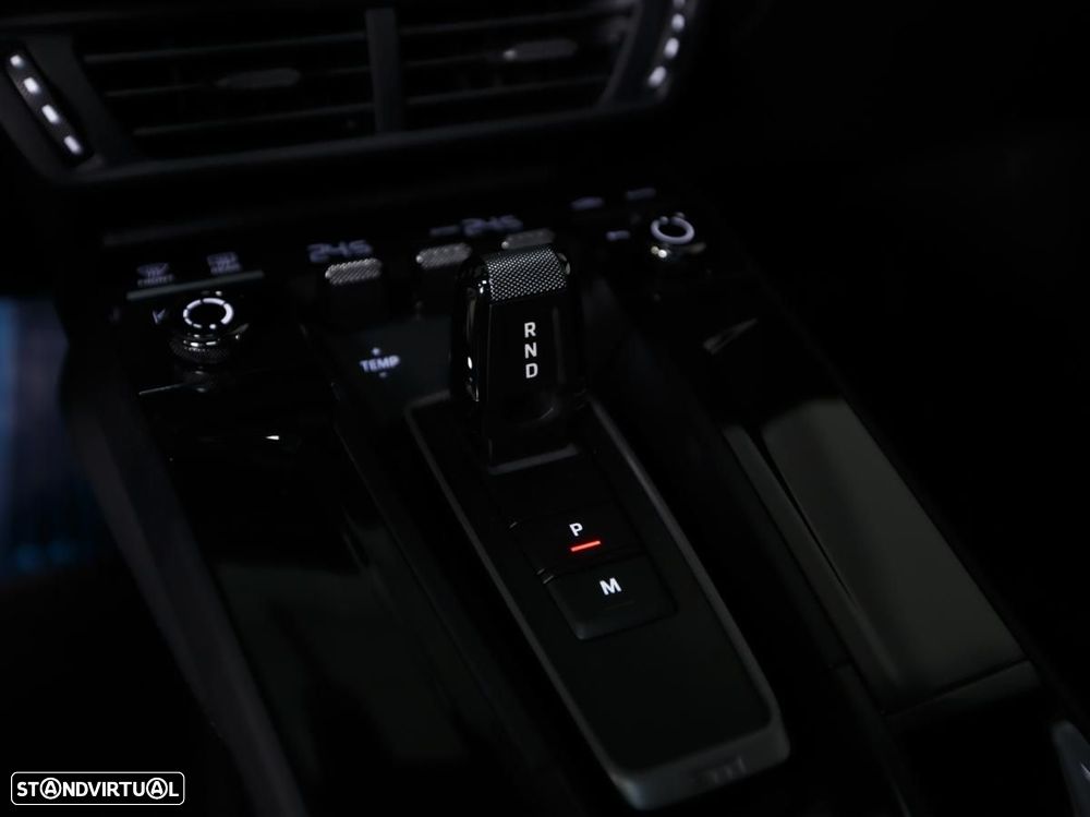 Porsche 911 (992) Carrera 4 GTS - 13