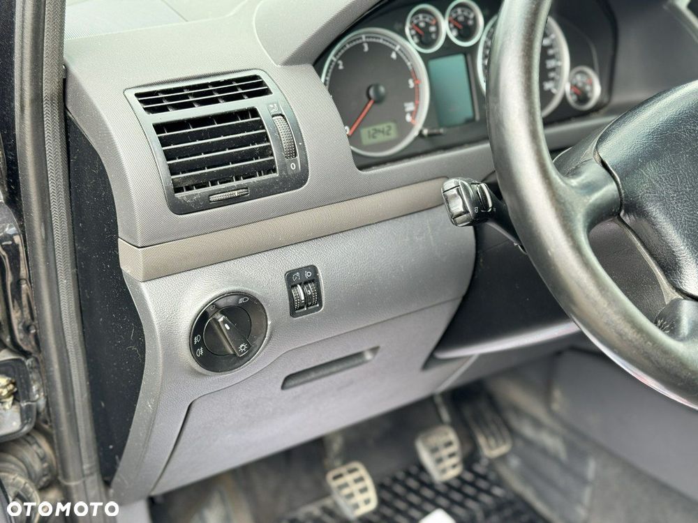 Volkswagen Sharan - 11
