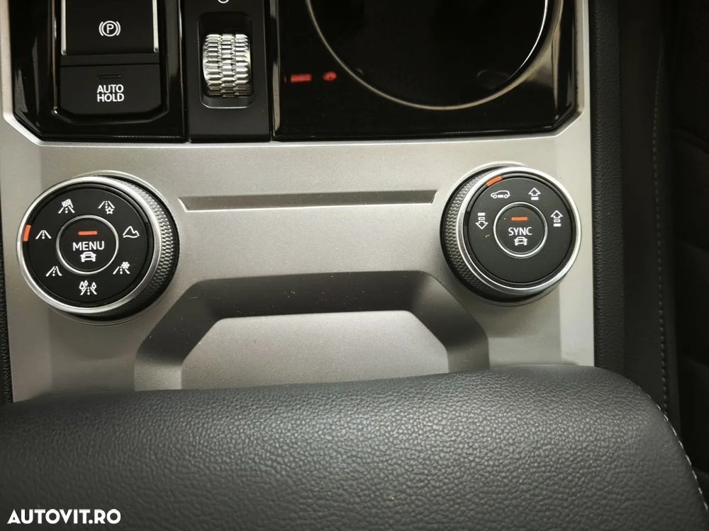Volkswagen Touareg V6 TDI R-Style - 26