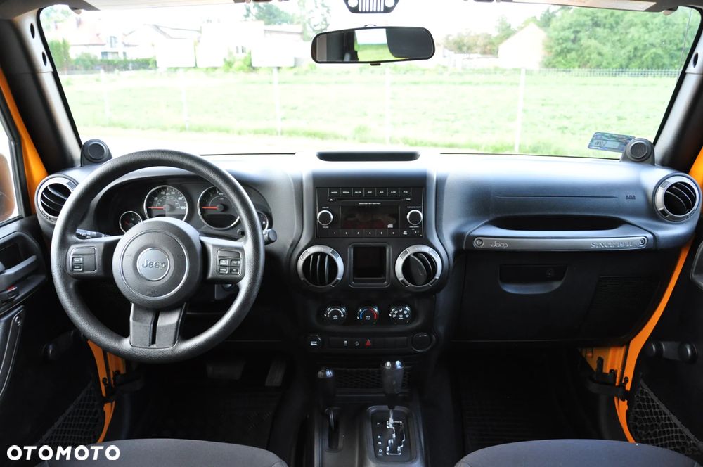 Jeep Wrangler - 16