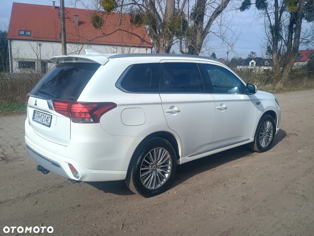 Mitsubishi Outlander - 7