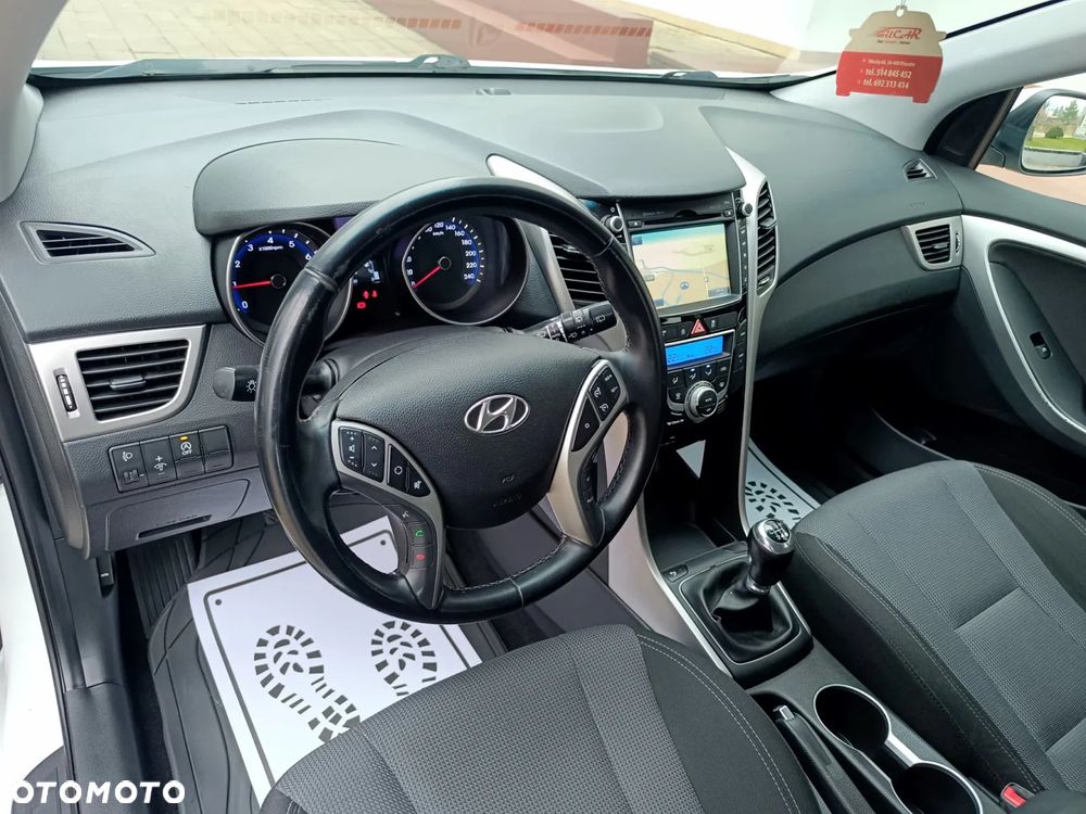 Hyundai i30 blue Kombi 1.6 GDi Style - 26