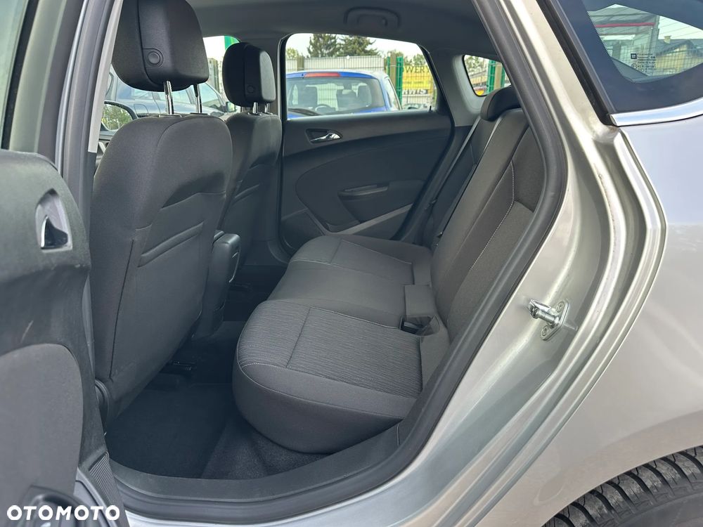 Opel Astra - 22