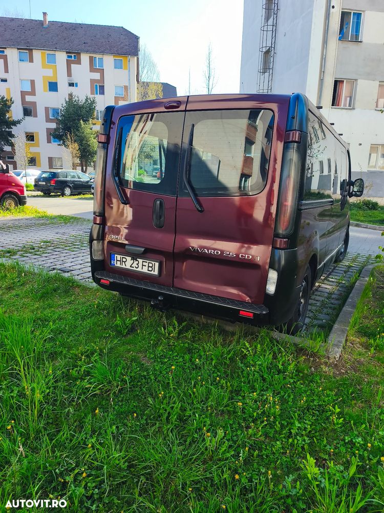 Opel Vivaro 2.5 CDTI L2H1 - 4