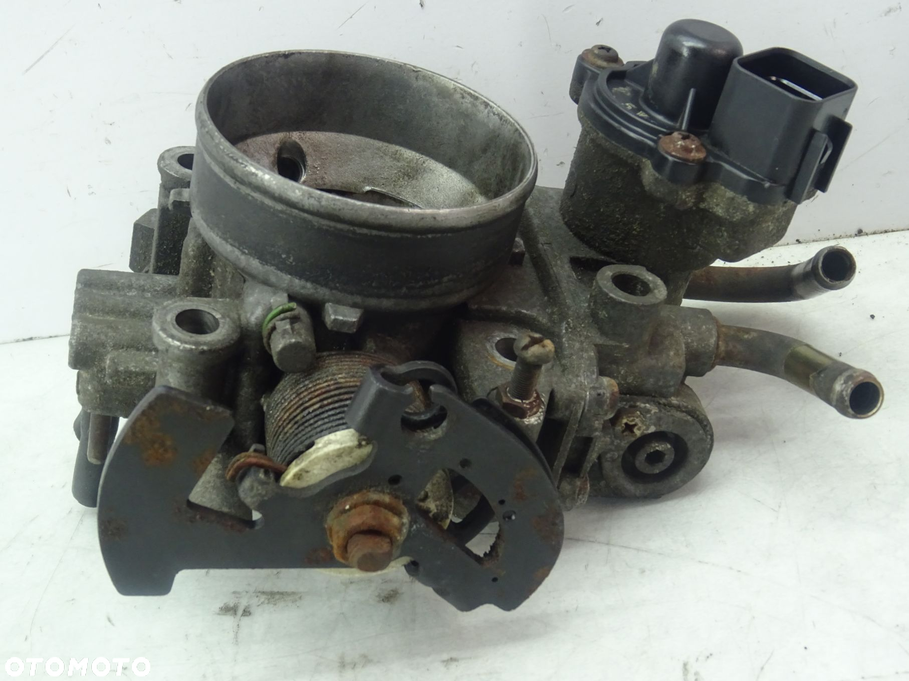 Przepustnica Mitsubishi Carisma I 1995-1999 1,6 BENZYNA 4PIN 6 PIN - 7