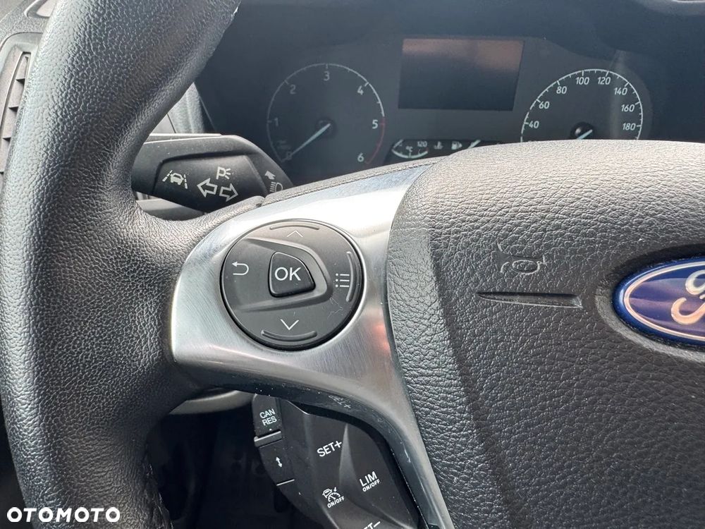 Ford Tourneo Connect Gr 1.5 EcoBlue Titanium - 24