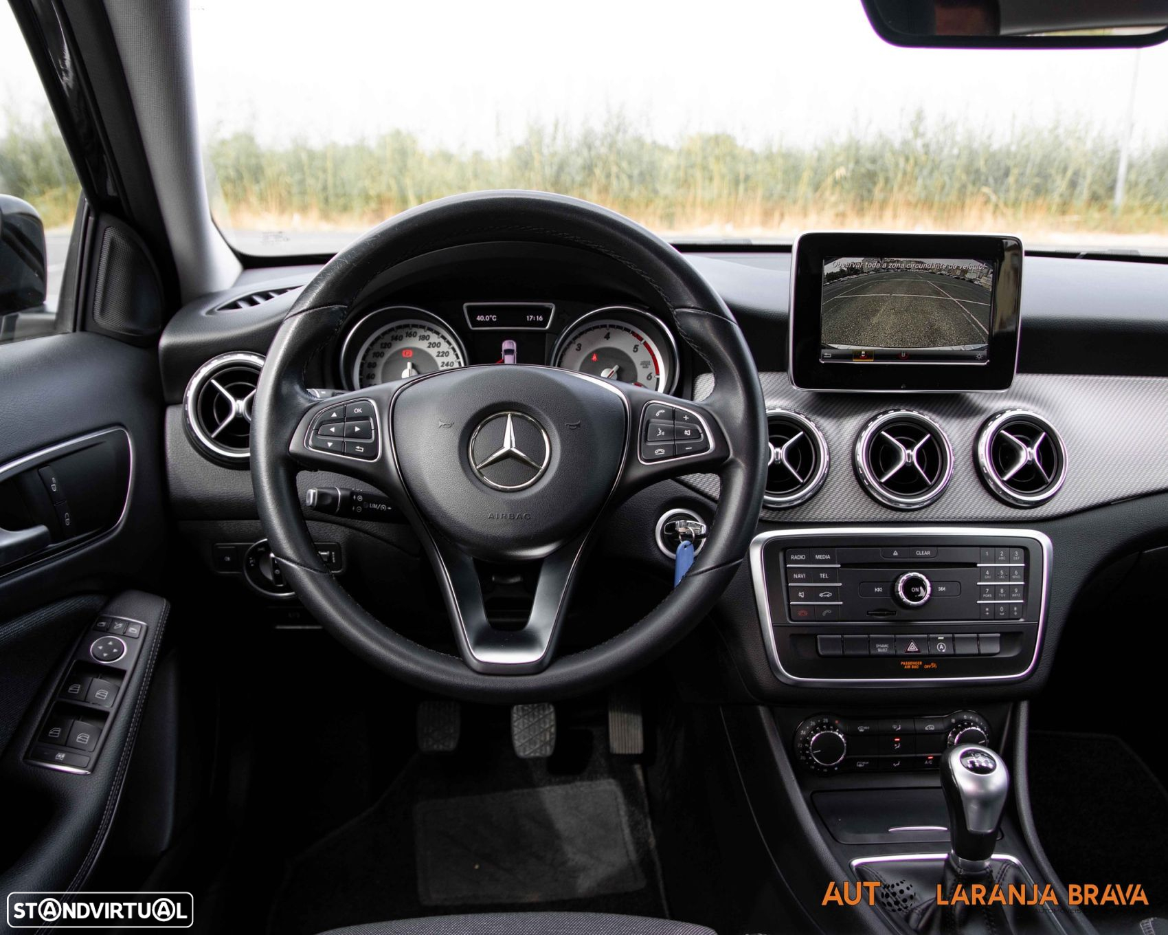 Mercedes-Benz GLA 180 d - 17