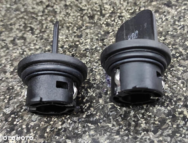 Oprawka Gniazdo Kierunku Lampy VALEO AUDI A4 B6 PRZÓD XENON BIXENON