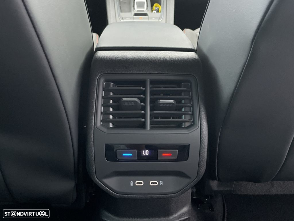 SEAT Leon ST 1.5 eTSI FR DSG - 35