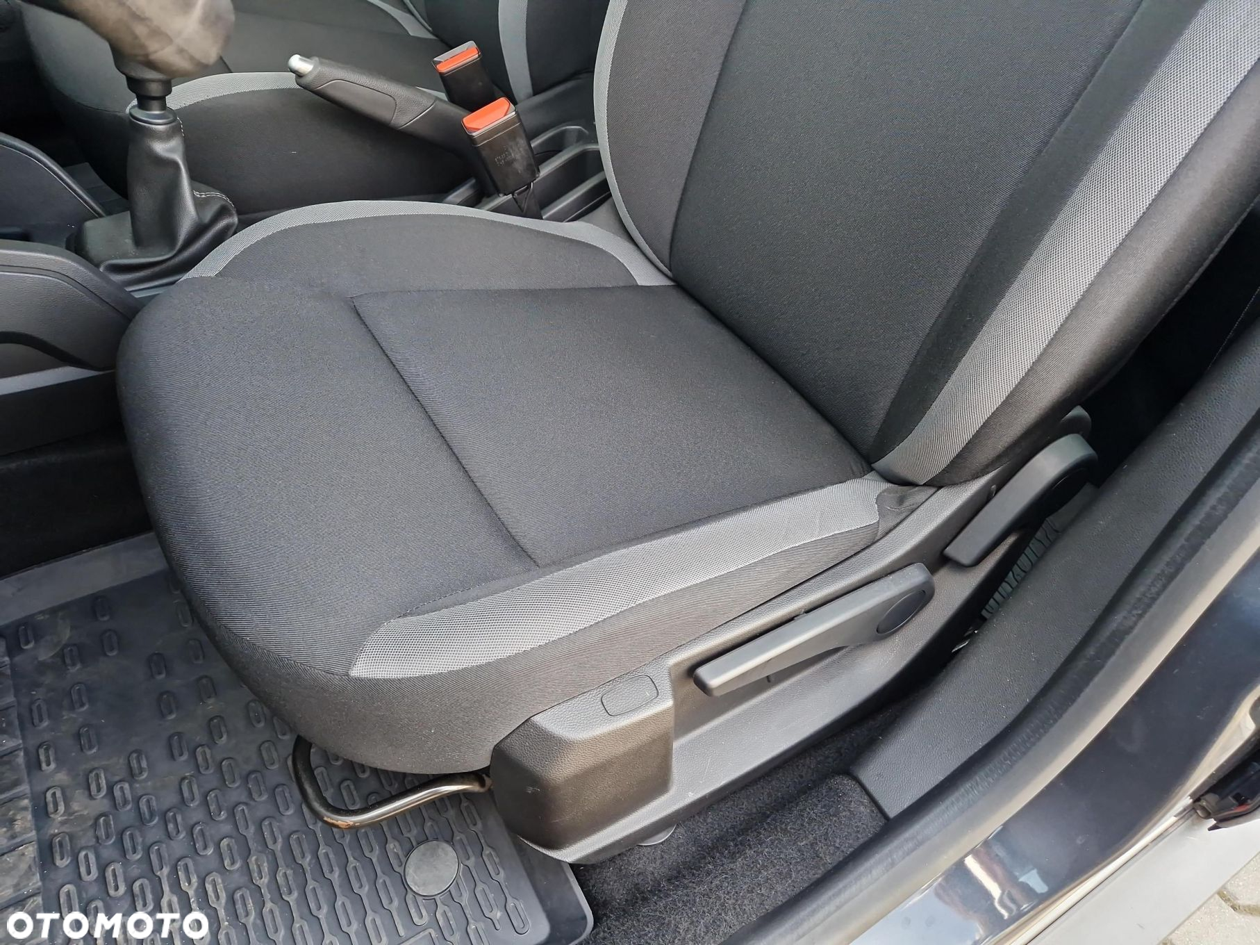Dacia Duster 1.0 TCe Essential - 12