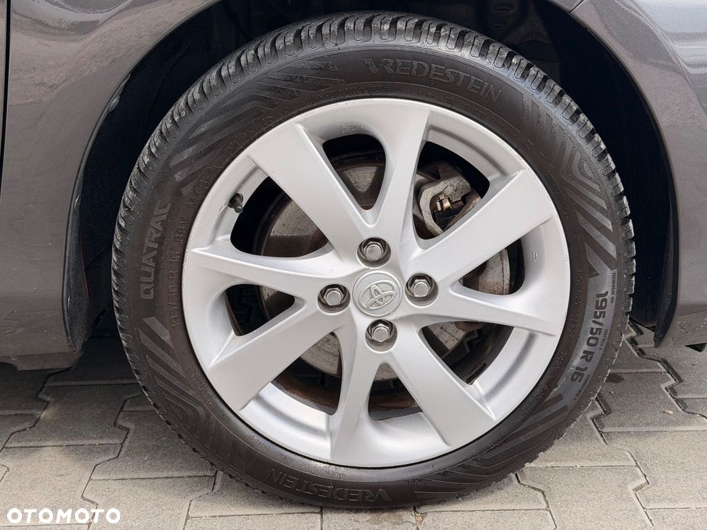Toyota Yaris - 7