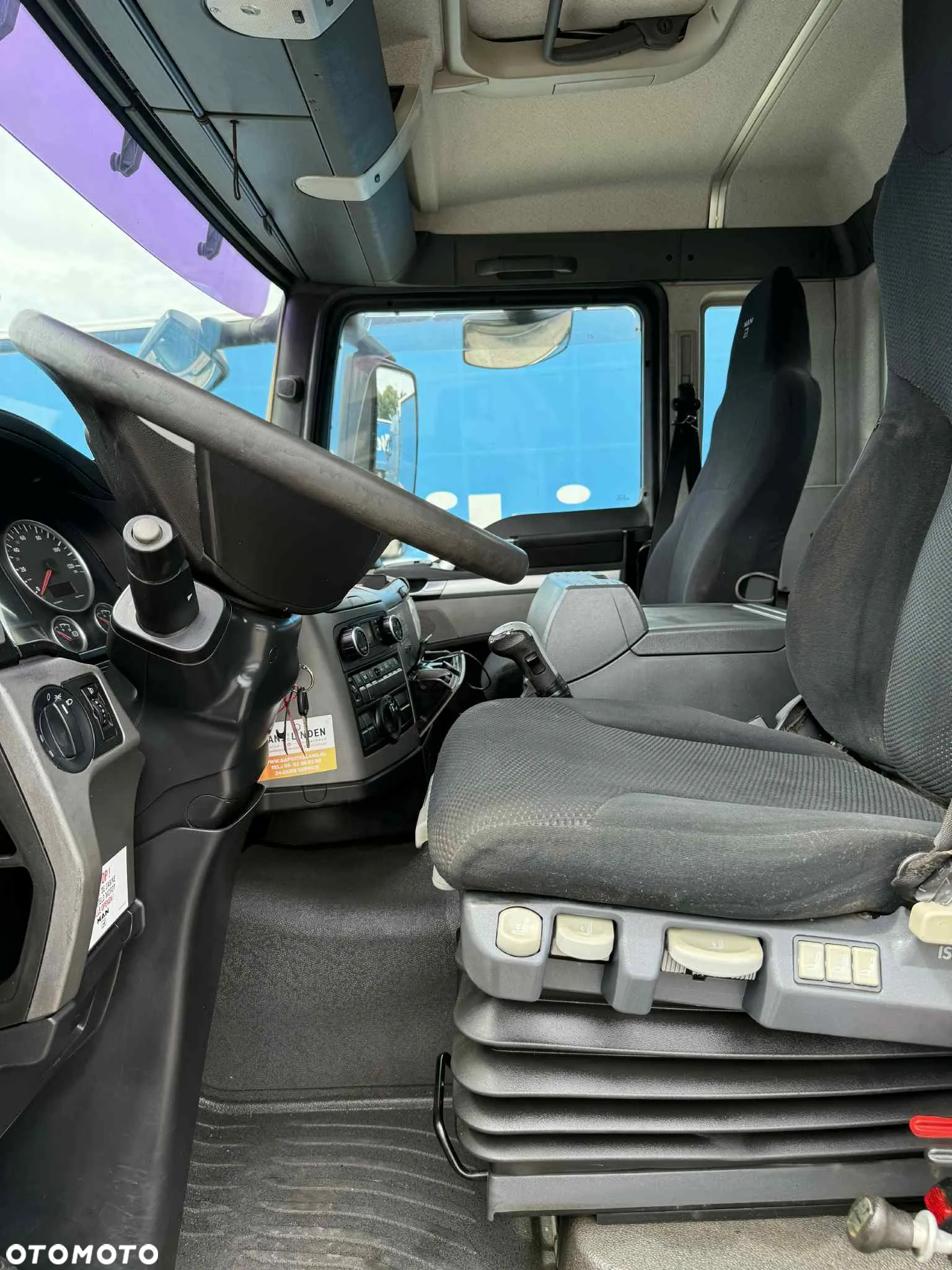 MAN TGS 33 6X6 - 12