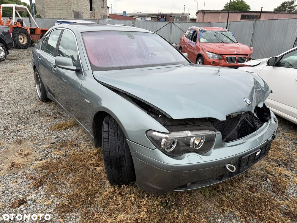 BMW Seria 7 745i - 18