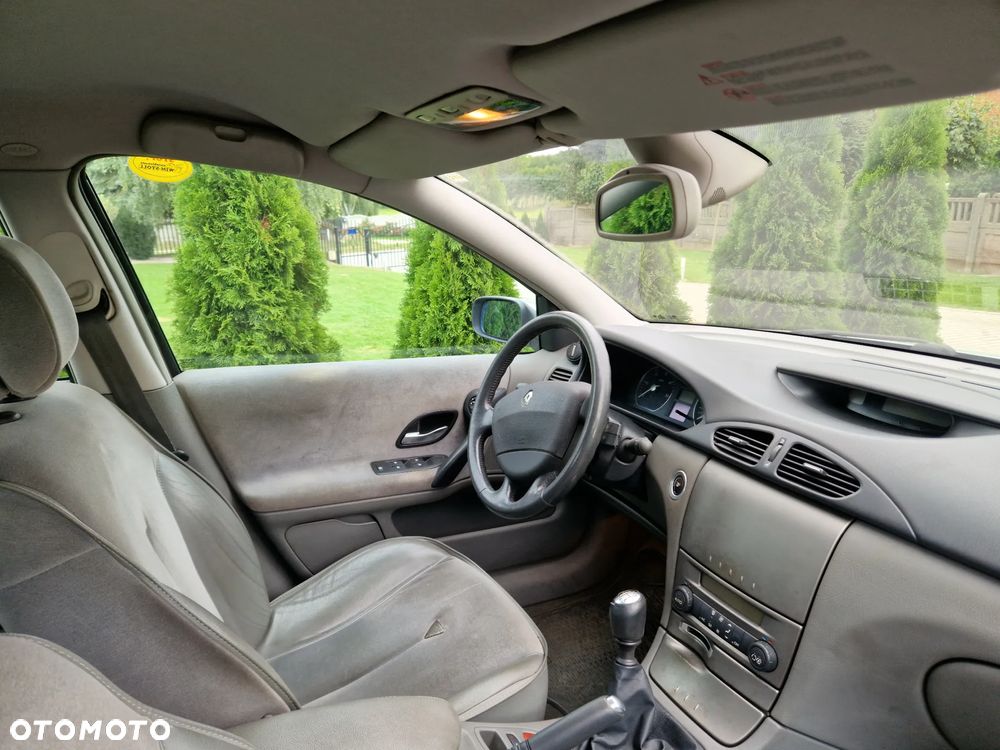 Renault Laguna - 8