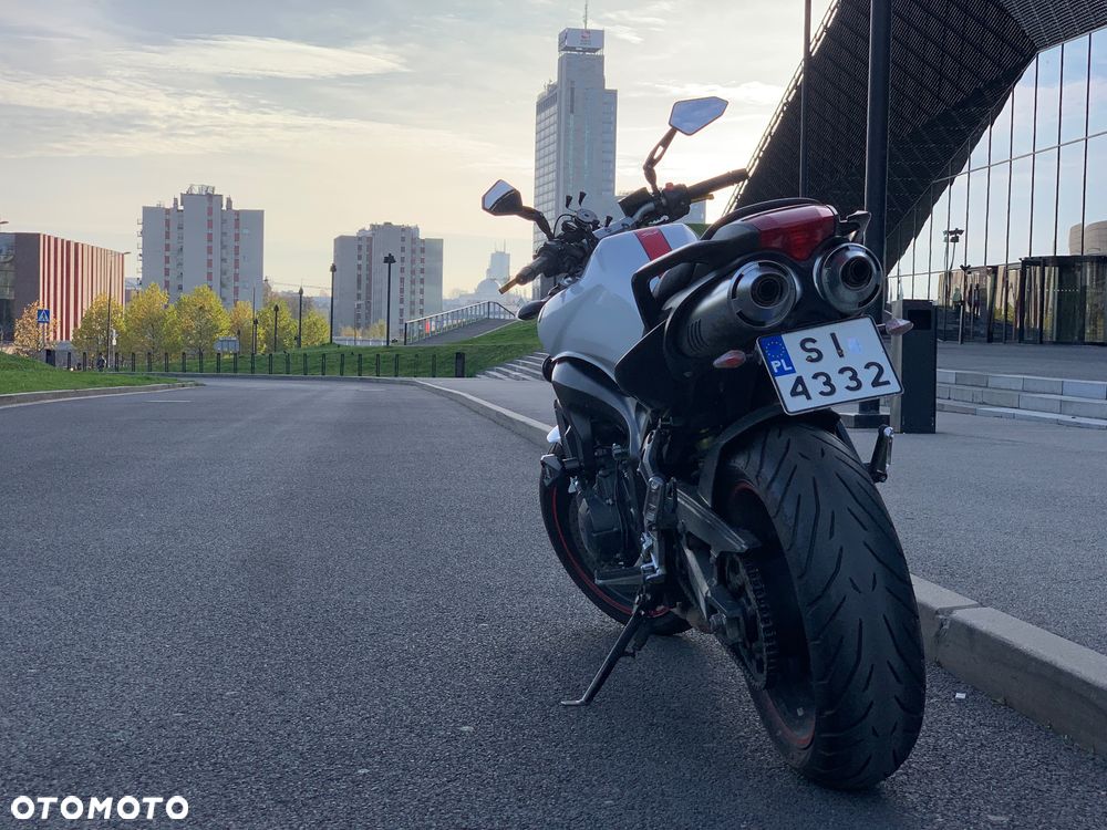 Yamaha FZ6 - 1
