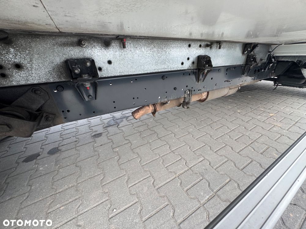 Iveco DAILY 35C18 50C15 50C17 35C14 35C15 35C17 35C18 70C17 72C15 70C18 Chłodnia Mroźnia carrier xarios 8 euro palet - 10