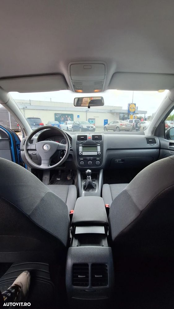 Volkswagen Golf 1.6 Comfortline - 14