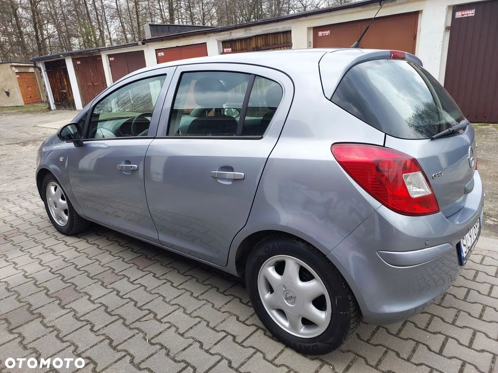 Opel Corsa 1.2 16V Cosmo - 1