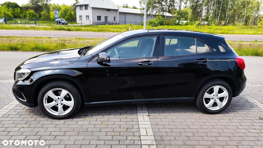 Mercedes-Benz GLA 180 - 5