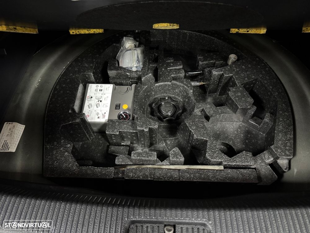 VW Golf Variant 2.0 TDi DPF MATCH - 14