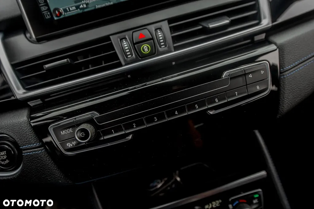 BMW Seria 2 220d Active Tourer xDrive M Sport - 35