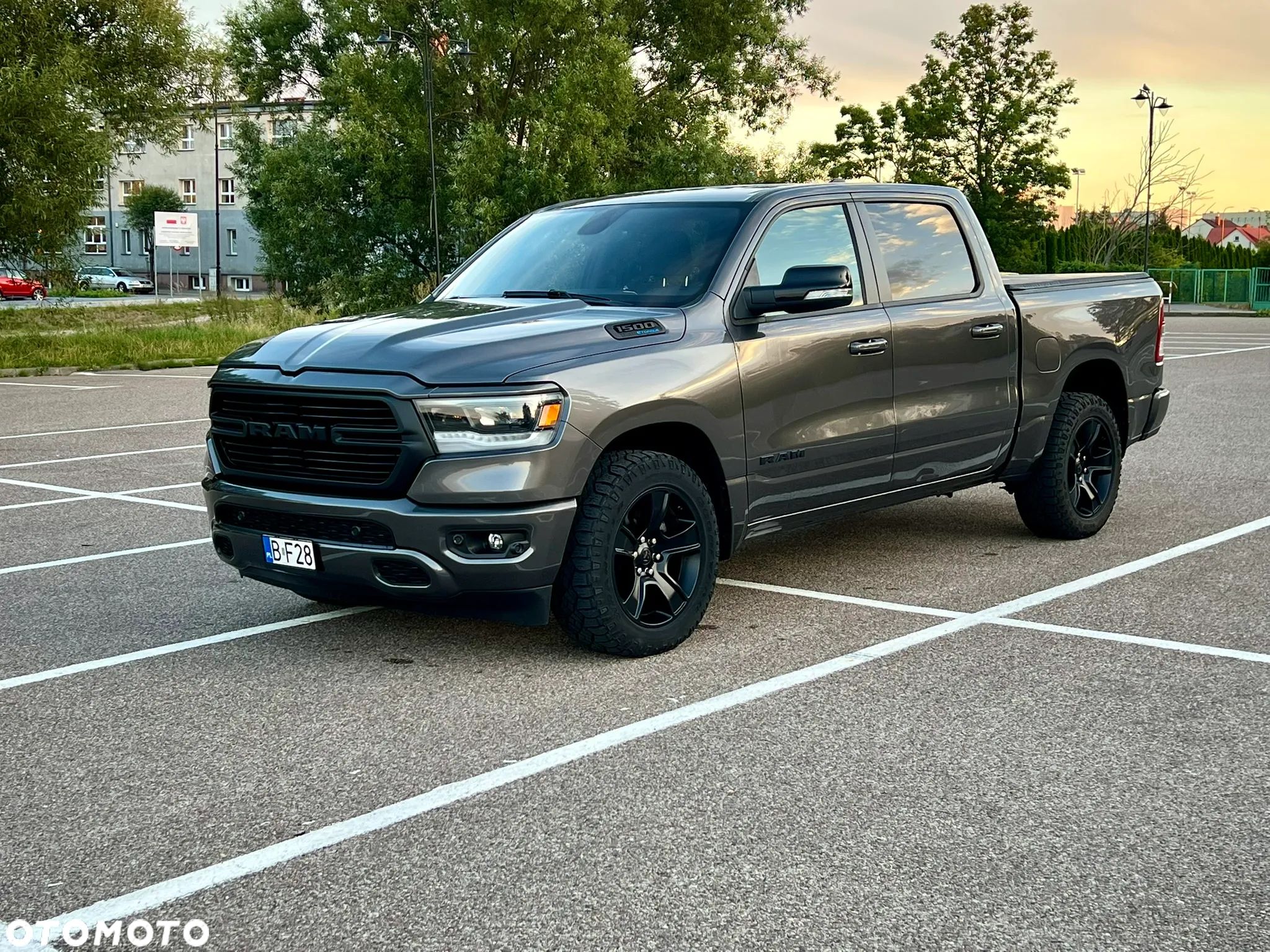 RAM 1500 5.7 Crew Cab Bighorn - 1