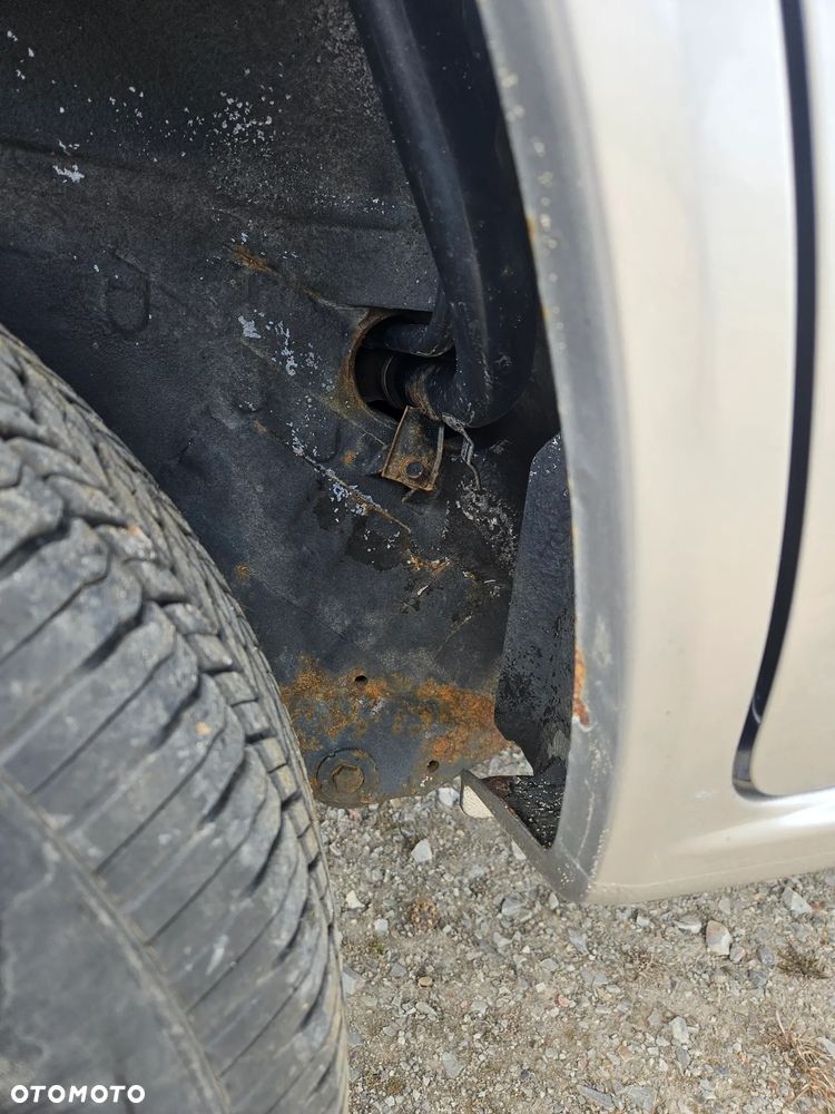 Mitsubishi Pajero Pinin 1.8 2-kolory - 18