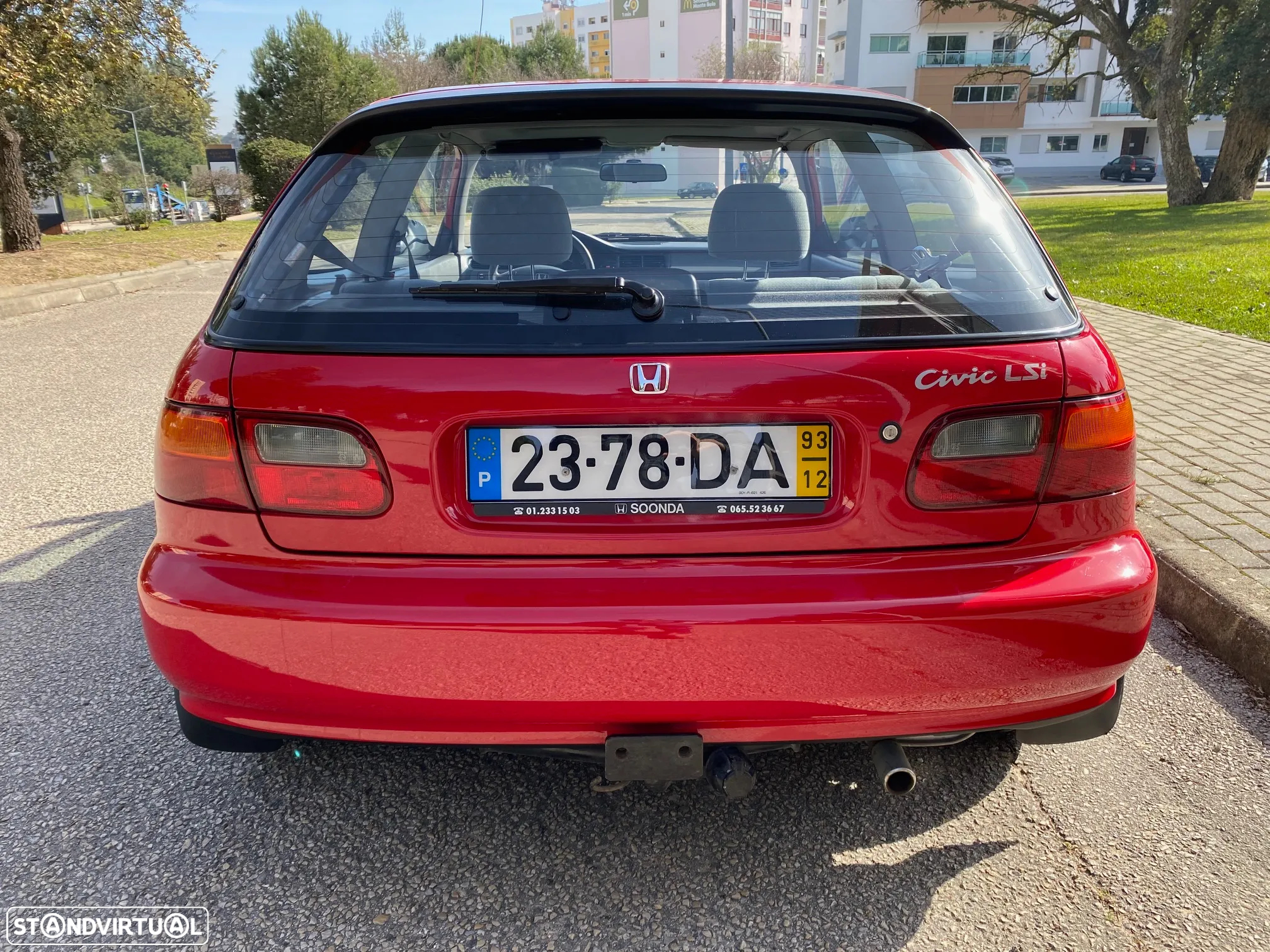 Honda Civic 1.5 LSi 16 V - 18