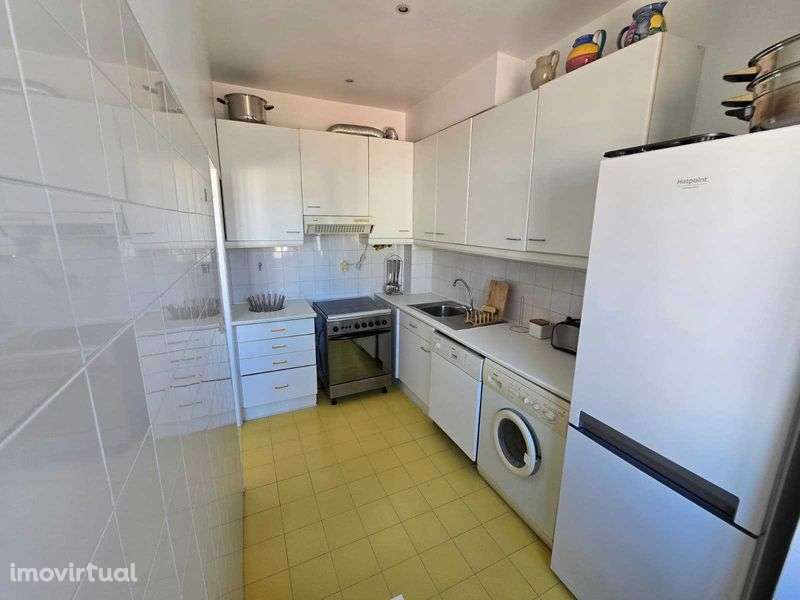 T-2 mobilado e equipado em Campolide, Lisboa - Grande imagem: 4/12