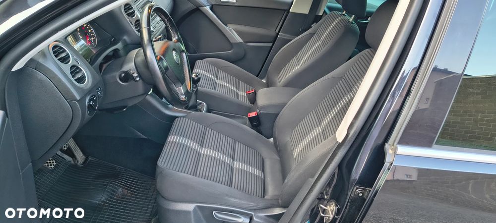 Volkswagen Tiguan 2.0 TDI DPF BlueMotion Technology Trend & Fun - 13