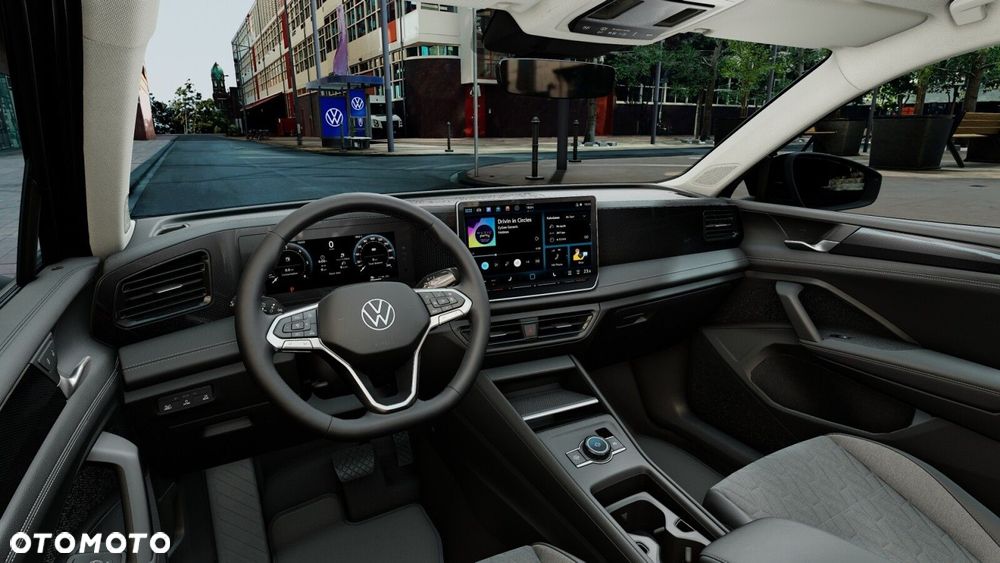 Volkswagen Tiguan - 11